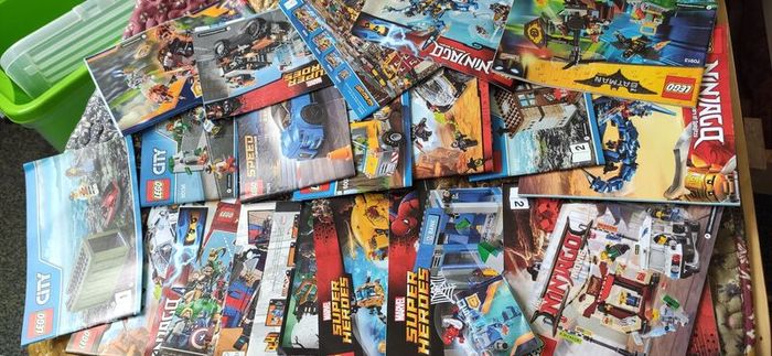 LEGO Collection (2011-2018) Mixed Figures & Bricks, Blue Ninjago NRG Zane figure with his spinner.