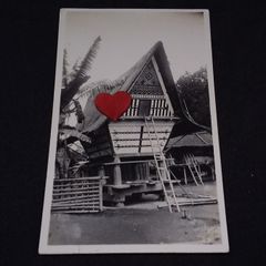 Sumatra Postcard - Typical Batak Hut in Brastagi - 1920s