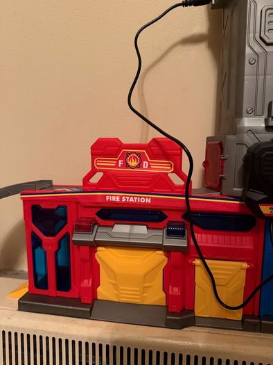 2-in-1 city action playset (police, fire)