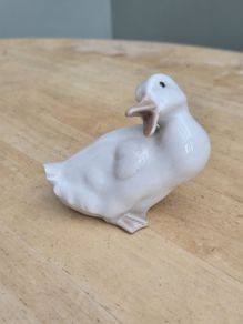 Lovely Nao By Lladro Goose Figurine