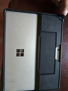 Surface pro 8