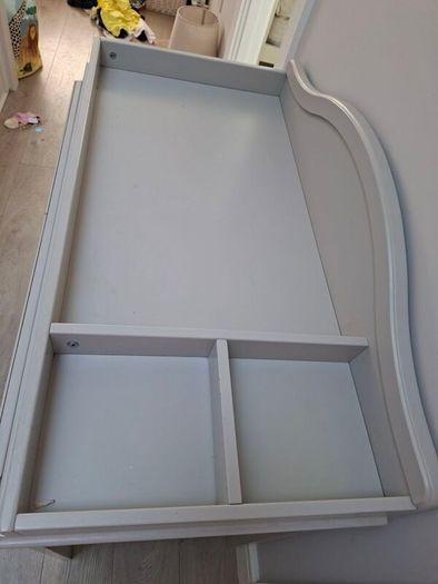baby changing unit