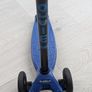 Micro children's scooter Maxi - Blue Image 2