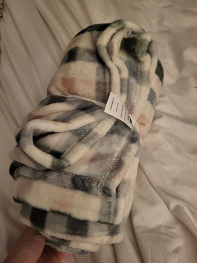 Blanket 120 x 150cm NEW pink, green and cream