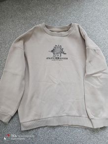 boy's jumper. Age 7/8.