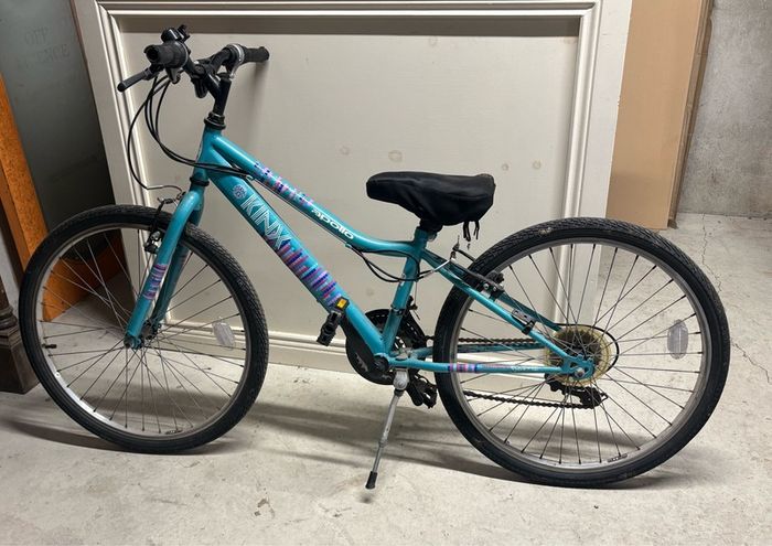 Apollo Kinx 24" Junior Bike