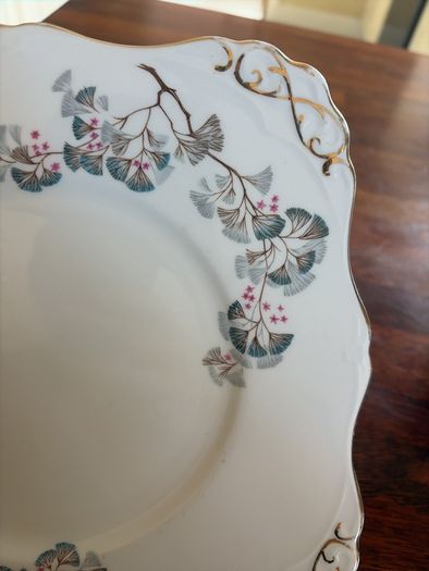 Vintage Tuscan Juniper 15 piece tea set