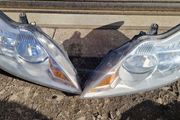 Pair ford focus headlights