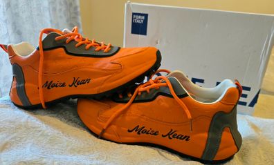 Mens runners Moise Kean