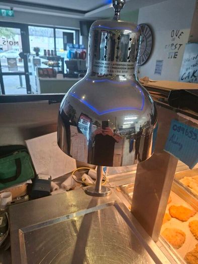 Hot meat plate with new heat lamp