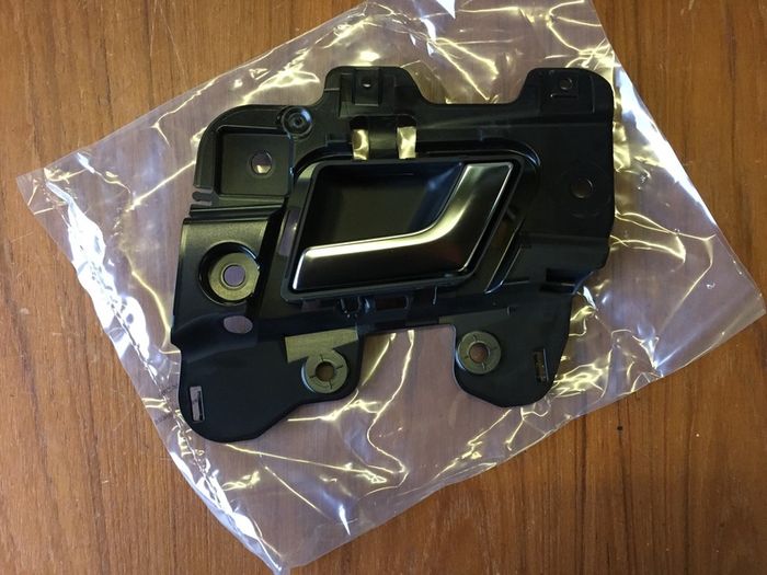 Interior Handle RHR (Mercedes E Class W212)