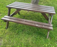 picnic table