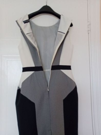 Sleeveless Formal Dress