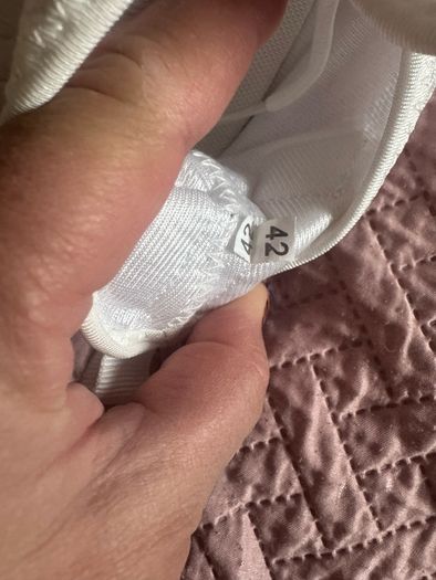 Brand new Ultra light white runners size UK8 EU42 Postage included