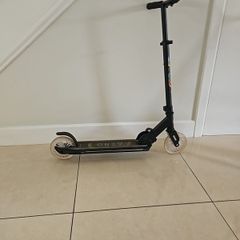 Aero Light Up Scooter