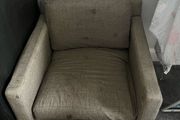chair some stains but very comfortable and good condition