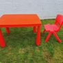 kids table and chair Image 2