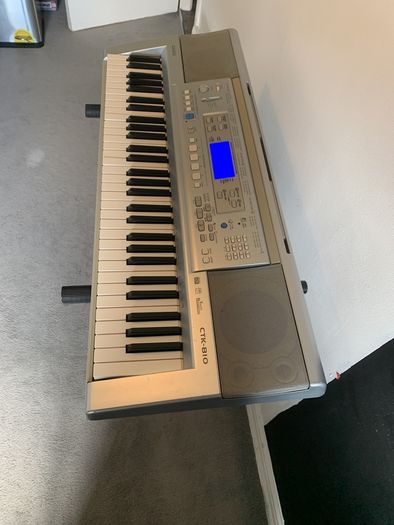 Casio CTK-810 Keyboard with stand