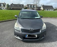 7 seater Toyota Verso 2011
