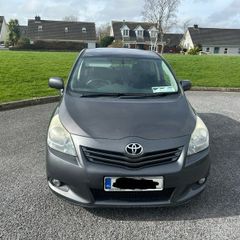 7 seater Toyota Verso 2011