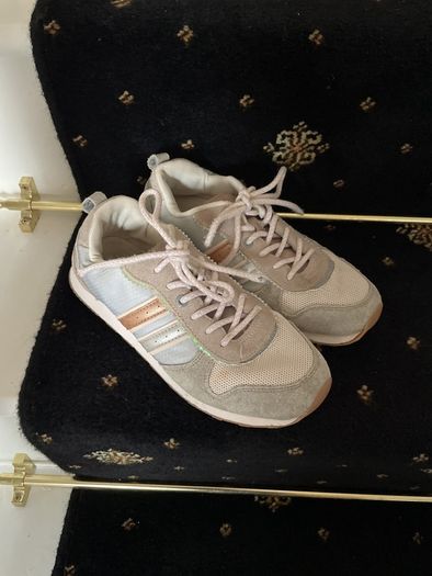 Next girls trainers Uk 4