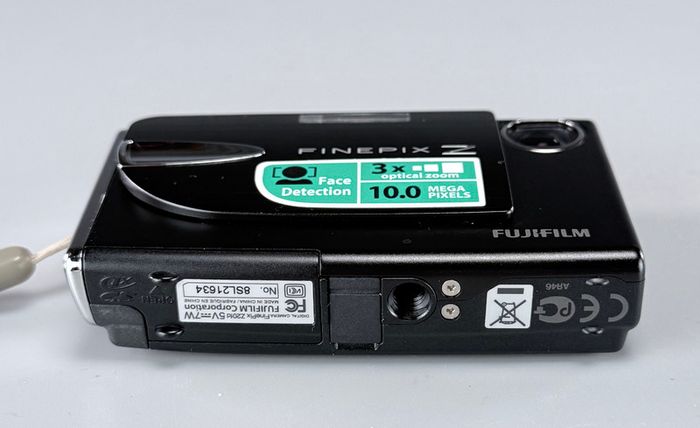 Fujifilm FinePix Z20fd, an ultra-compact digital point-and-shoot camera