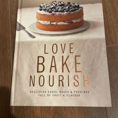 Live Bake Nourish by Amber Rose