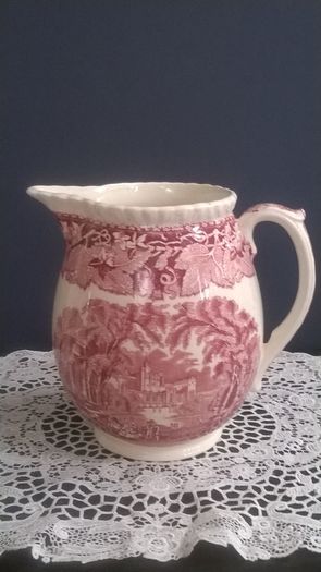 Vintage MASON'S Patent Ironstone China 50 oz Pitcher with Rope Edge in the Red & White VISTA Pattern