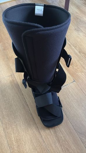 Orthopaedic Boot