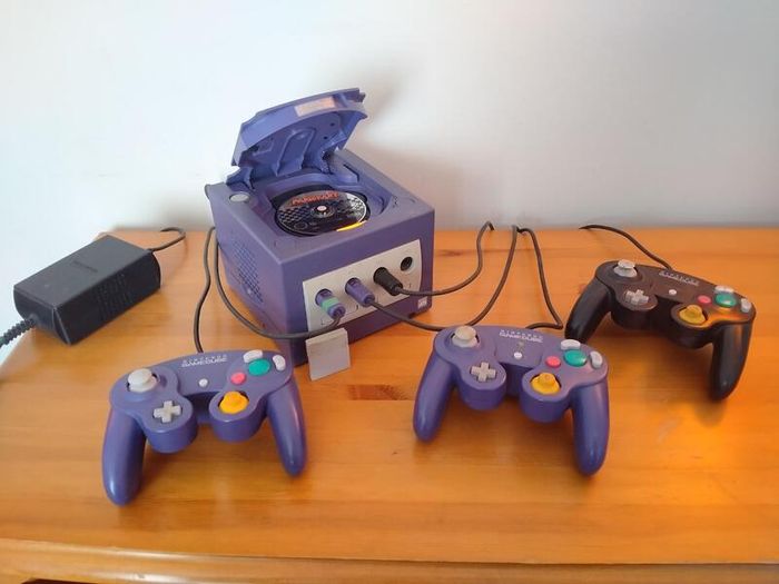 Nintendo Gamecube with Mario Kart: Double Dash!!