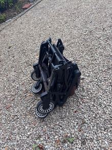 Free compact fold up Stroller