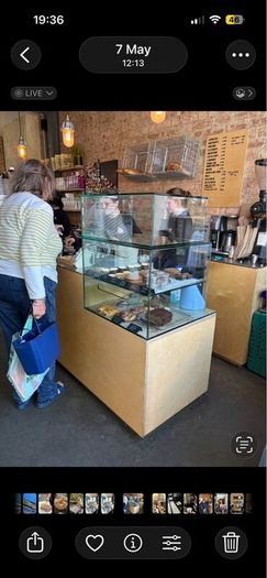 Glass display cabinet