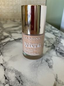 Clarins foundation