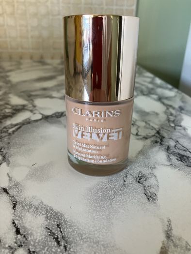 Clarins foundation
