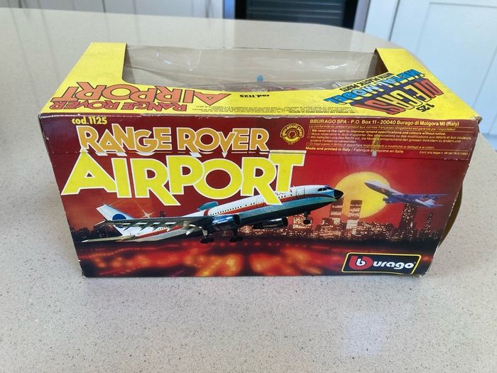 Range Rover NY airport Fire Department 1/24 rare Burago