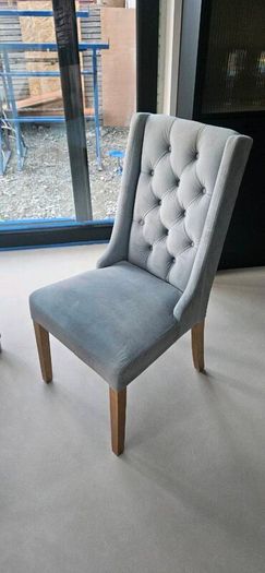 Dining Table & Chairs