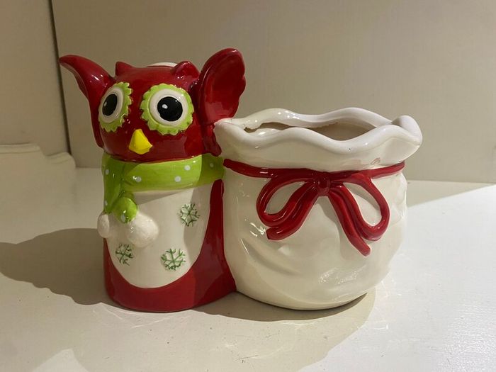 Christmas Decoration / Owl With Suck Glazed Ceramic Indoor Pot