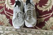 Runners size EU-40, UK-6.5 Free to take away ASAP, otherwise it goes to the bin.