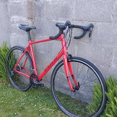 Fuji Sportif Road Bike - Size 58cm/XLarge - 16 speed Shimano Sora - Excellent condition - Cyclists Height 5ft 6" to 5ft 11"