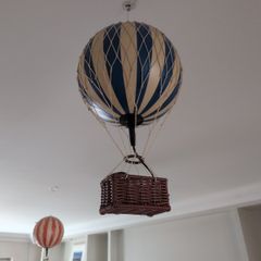 Authentic Models Travels Light LED Balloons x 3