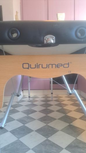 QUIRUMED portable physio / massage treatment table.
