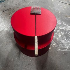 Hat boxes round two sizes. 3 colours
