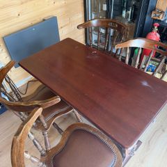 Pub table and 4 Chairs