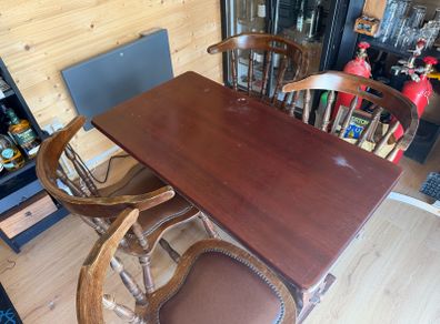 Pub table and 4 Chairs
