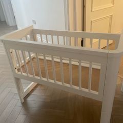 Troll Bedside Crib