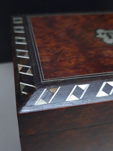 Antique Victorian Burr Wood Tea Caddy Brass Inlay c1850 1880 With Key