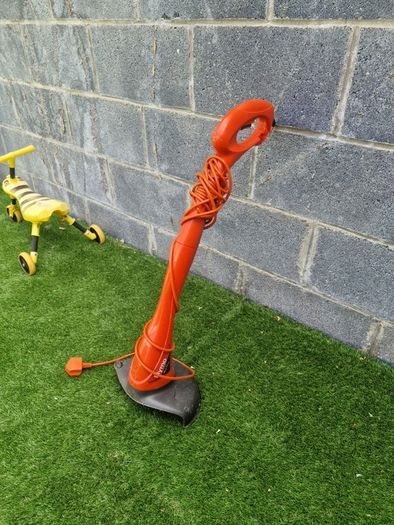 Small garden strimmer
