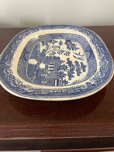 Willow pattern platter