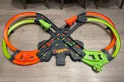 hotwheels race track