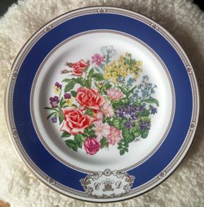 Royal Doulton Charles & Diana Royal Wedding Bouquet Plate